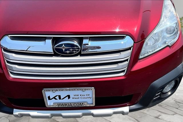 Used 2014 Subaru Outback 2.5i Limited w/ Moonroof Package AWD/4WD image 25