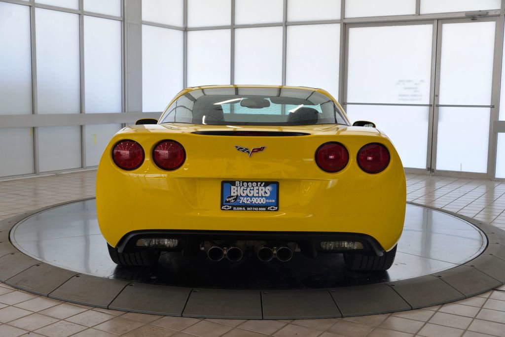 Used 2007 Chevrolet Corvette Coupe w/ Preferred Equipment Group RWD image 7