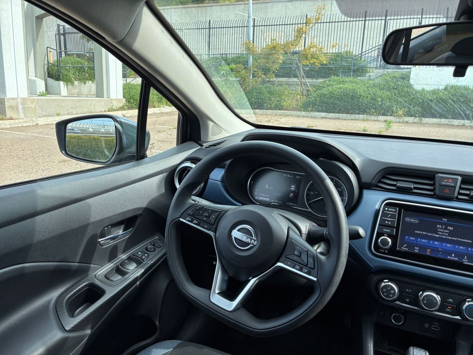 Used 2025 Nissan Versa SV image 32