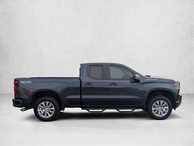 Used 2020 Chevrolet Silverado 1500 Custom w/ Custom Value Package image 4