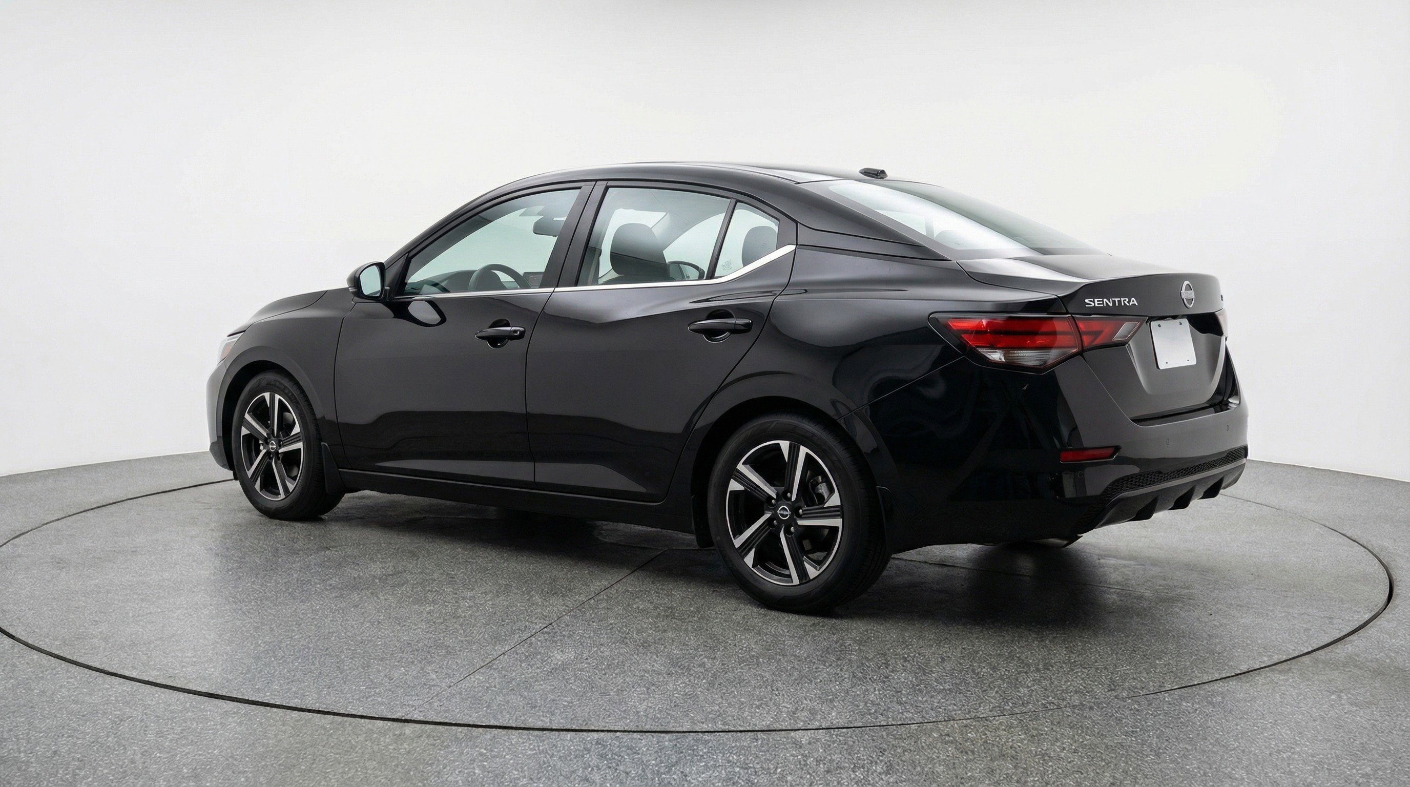 Used 2025 Nissan Sentra SV image 6