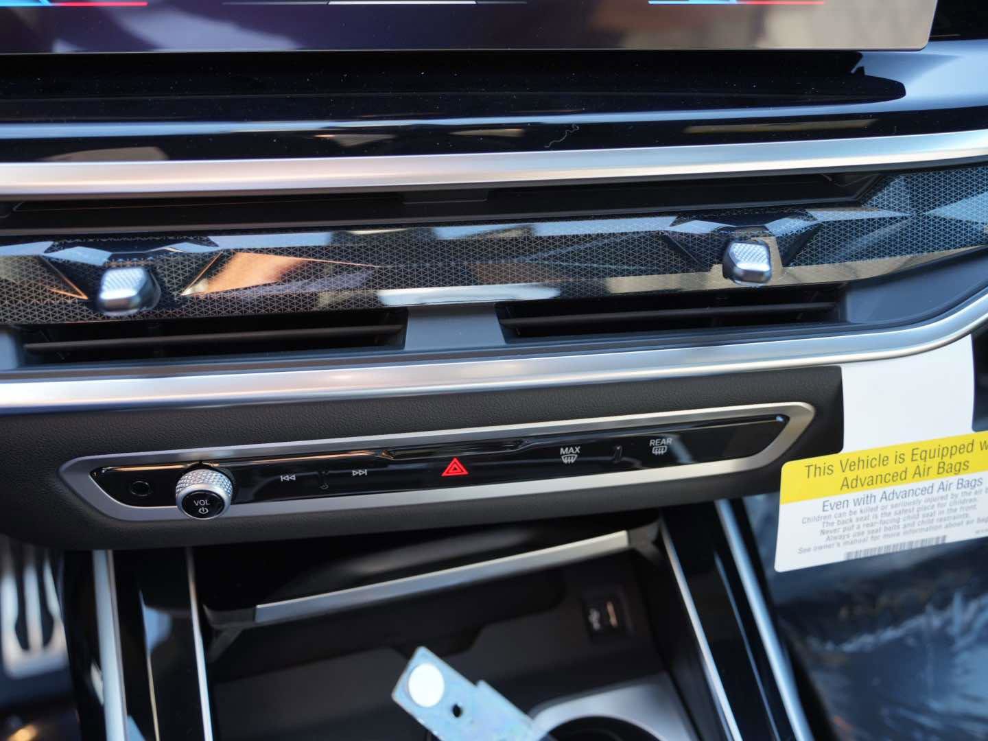 New 2026 BMW ALPINA XB7 image 21