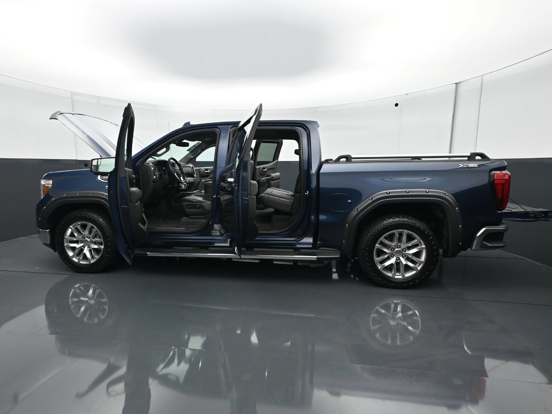 Used 2020 GMC Sierra 1500 SLT w/ SLT Premium Package AWD/4WD image 32