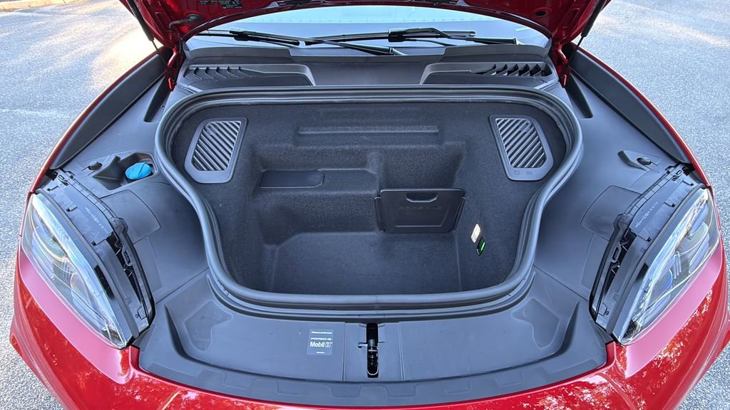 New 2026 Porsche Macan 4 Electric image 19