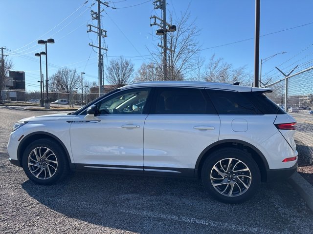 Used 2020 Lincoln Corsair FWD image 3