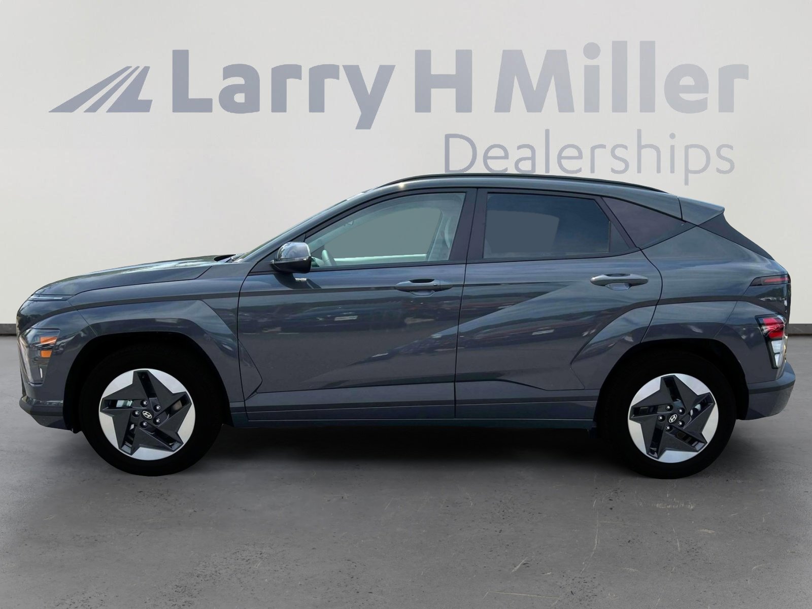 New 2025 Hyundai Kona SEL image 3