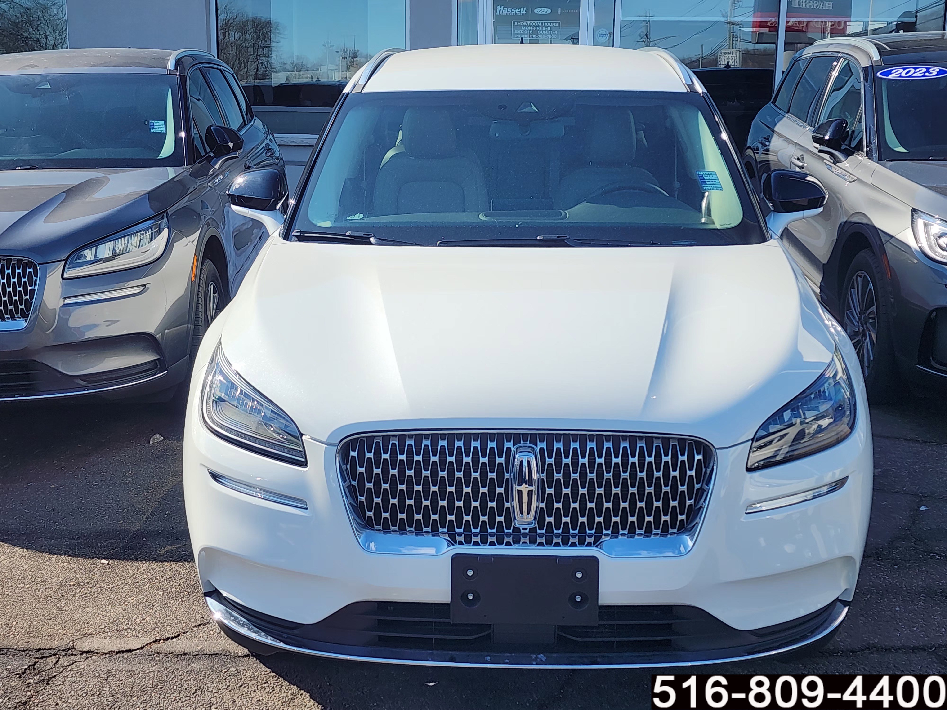 Used 2022 Lincoln Corsair AWD w/ Equipment Group 101A image 4