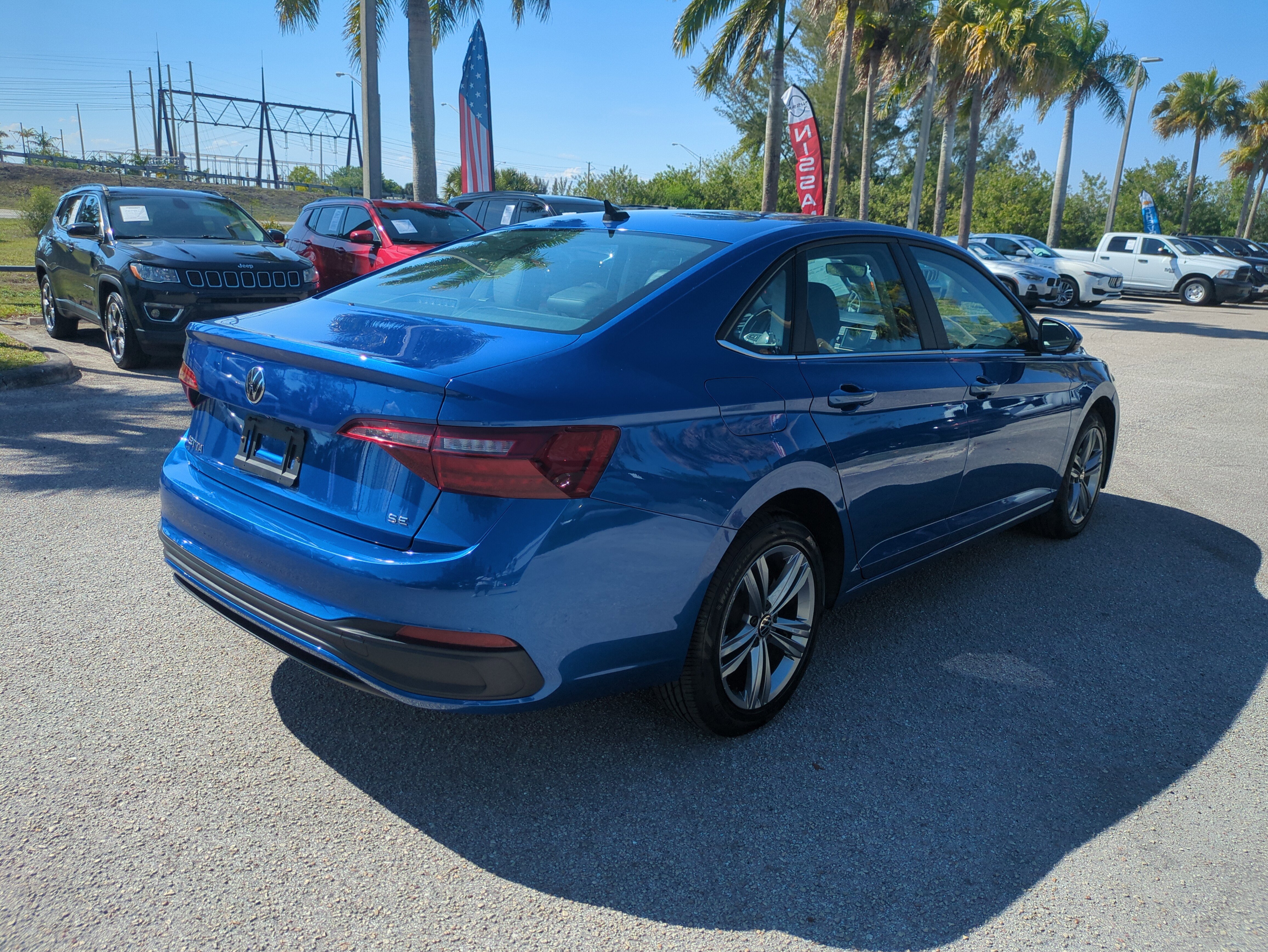 Used 2024 Volkswagen Jetta SE image 5