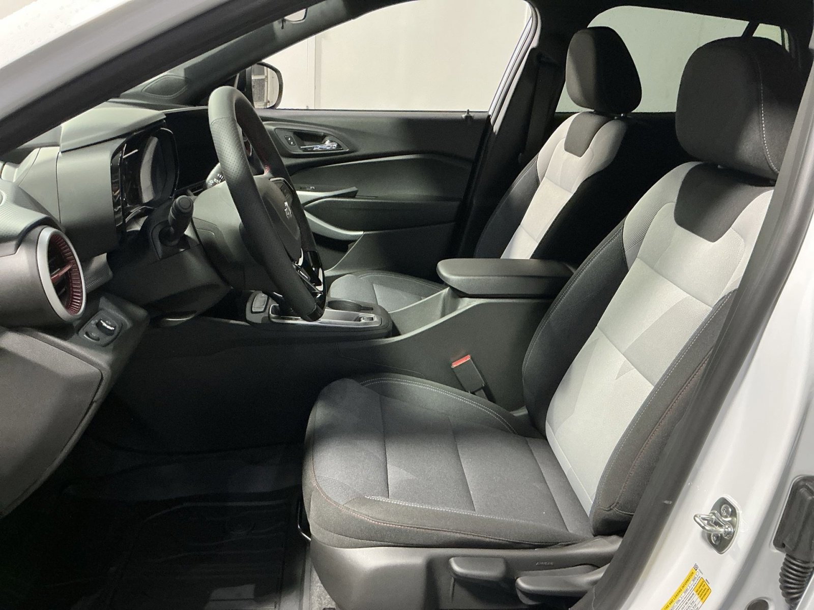 New 2026 Chevrolet Trax RS w/ Sunroof Package image 21