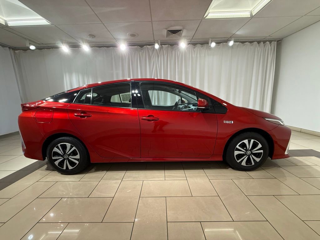 Used 2018 Toyota Prius Prime Plus FWD image 6
