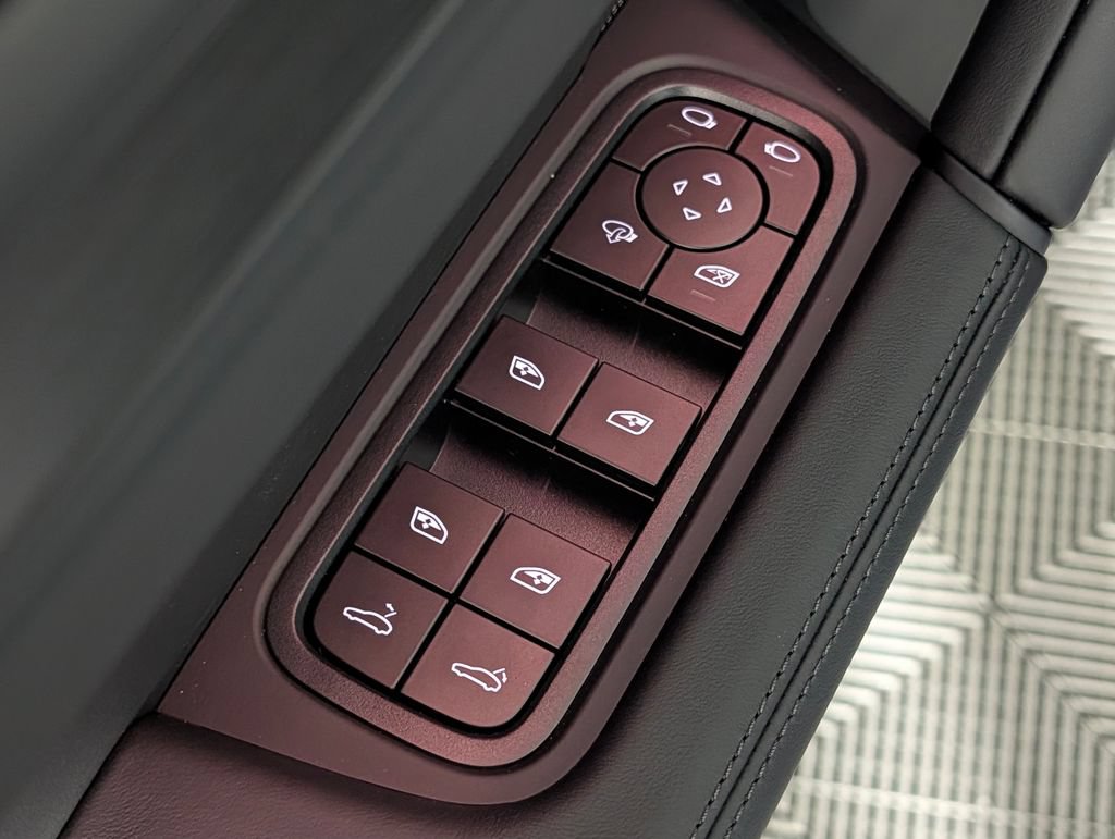 New 2026 Porsche Cayenne GTS AWD/4WD image 27