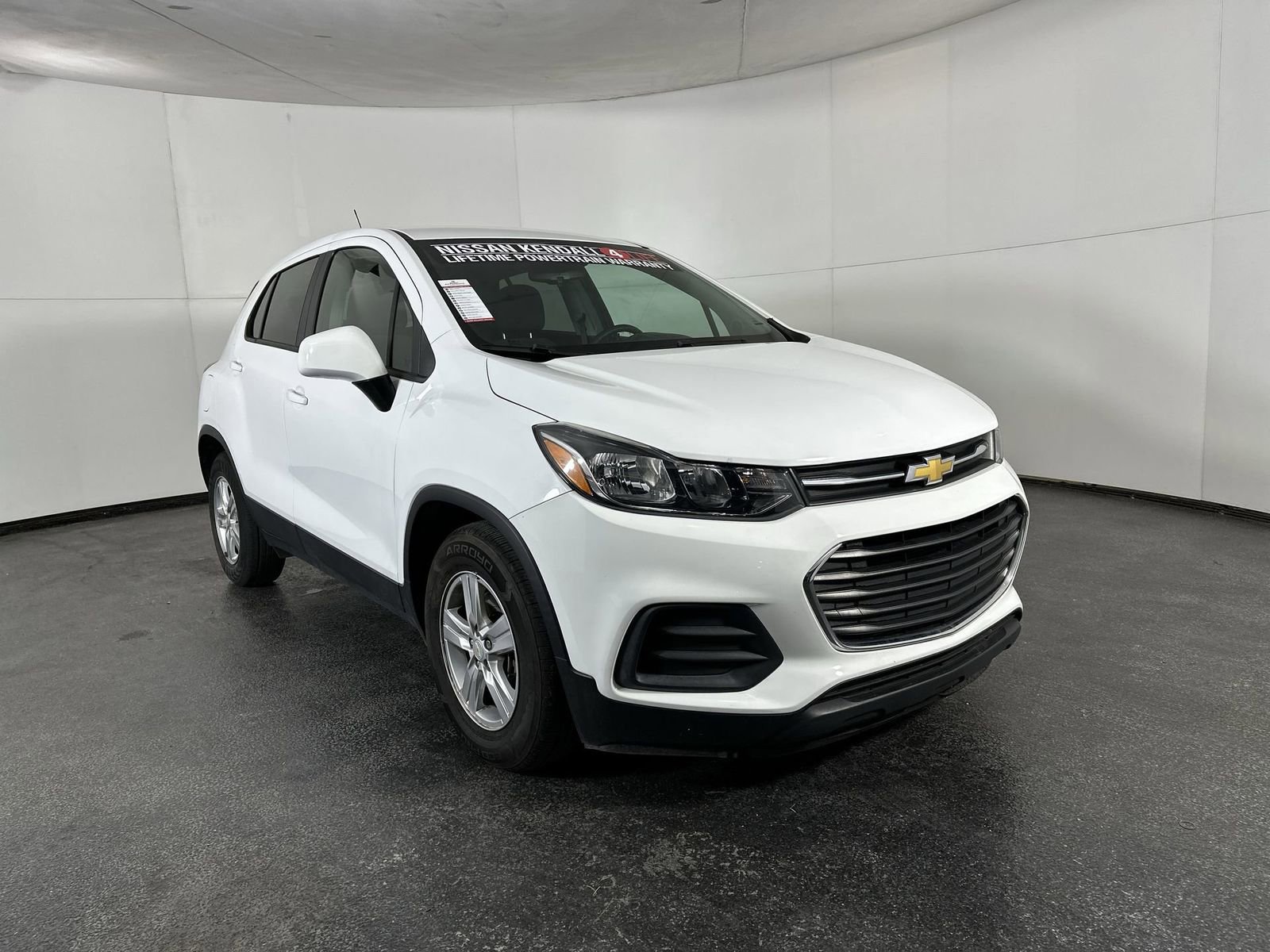 Used 2022 Chevrolet Trax LS w/ Tint and Cruise Package image 2