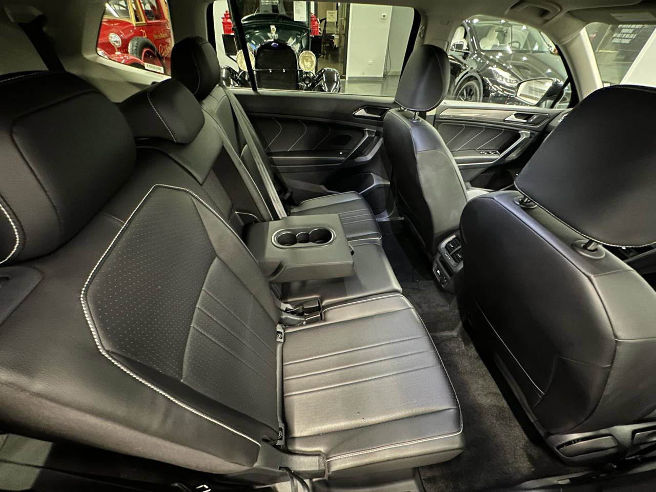 Used 2024 Volkswagen Tiguan Wolfsburg Edition FWD image 17
