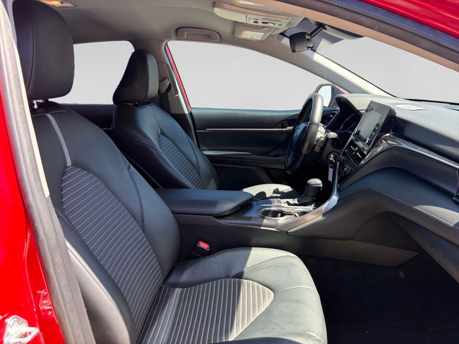 Certified 2022 Toyota Camry SE w/ Carpet Mat Package (TMS) image 24