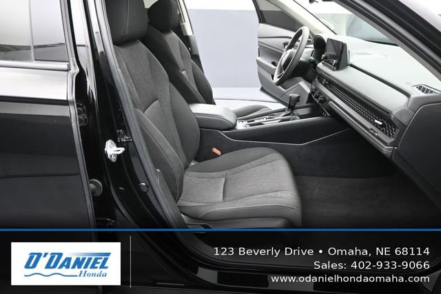 Used 2023 Honda Accord EX image 39