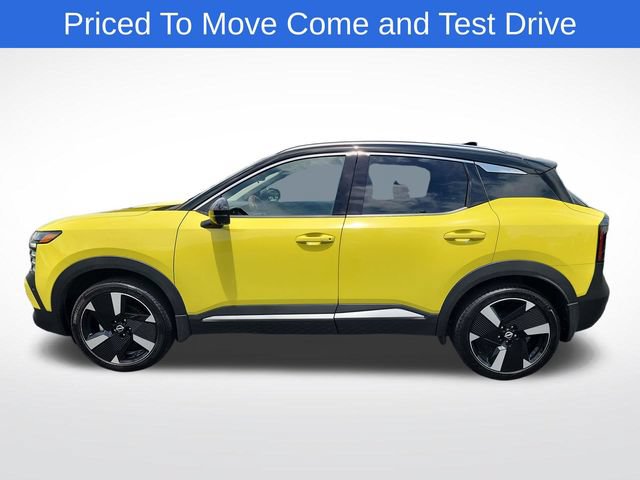 Used 2025 Nissan Kicks SR AWD/4WD image 2