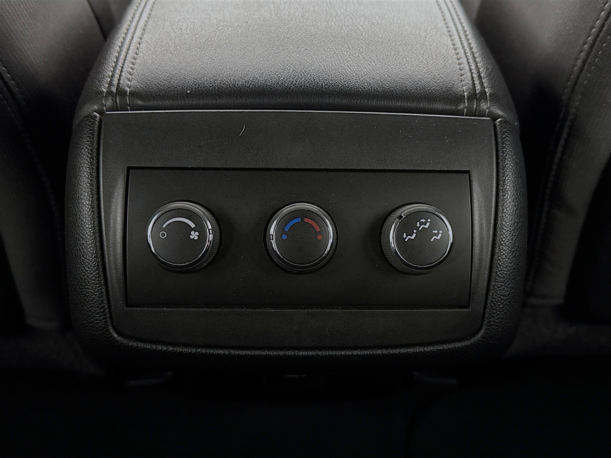 Used 2017 Chevrolet Traverse LT image 23