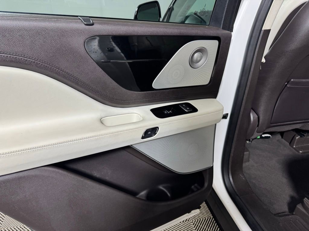 Certified 2020 Lincoln Aviator Black Label w/ Dynamic Handling Package image 49
