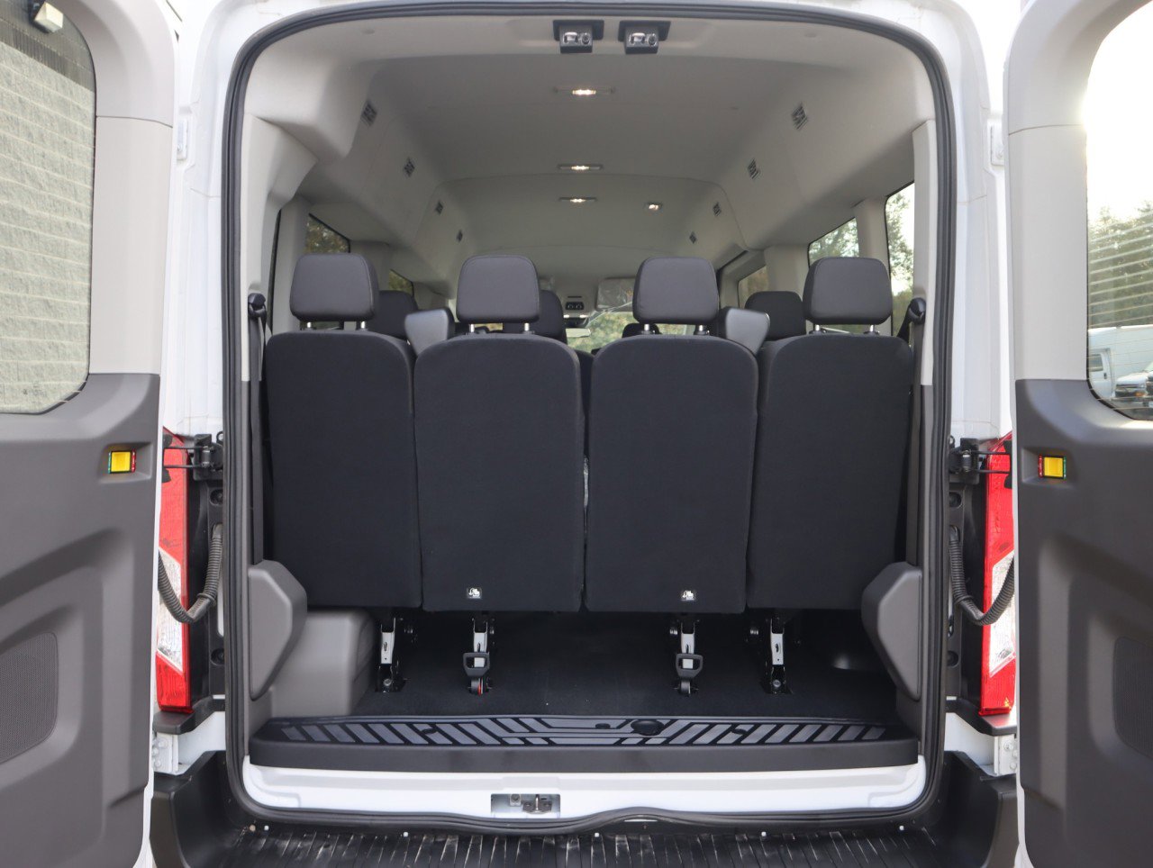 Used 2024 Ford Transit 350 XL image 8