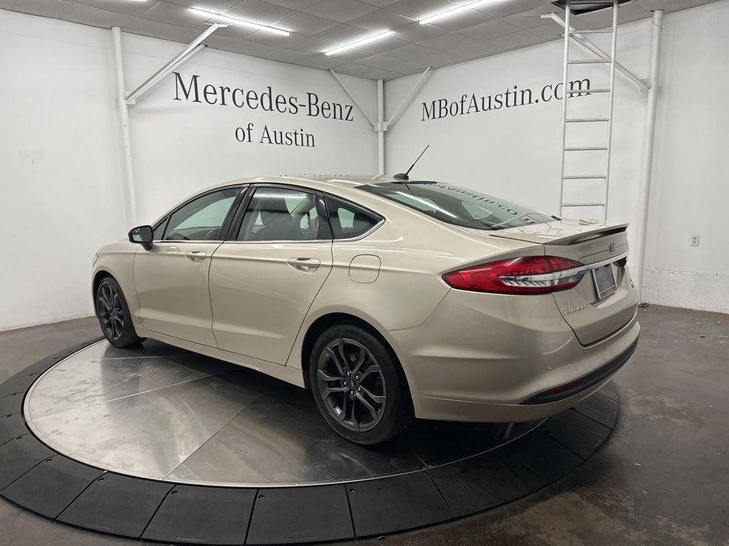 Used 2018 Ford Fusion SE w/ Equipment Group 201A image 5