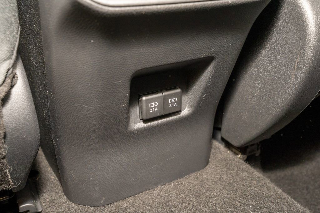 Used 2021 Toyota RAV4 XLE image 7