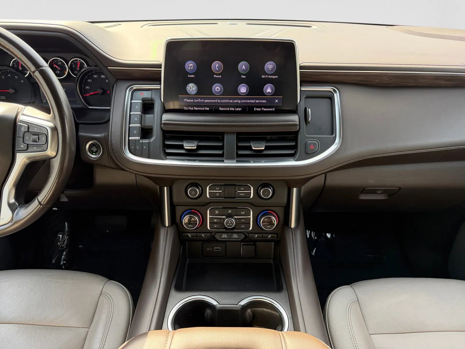 Used 2021 Chevrolet Suburban LT w/ Rear Media and Nav Package RWD image 20