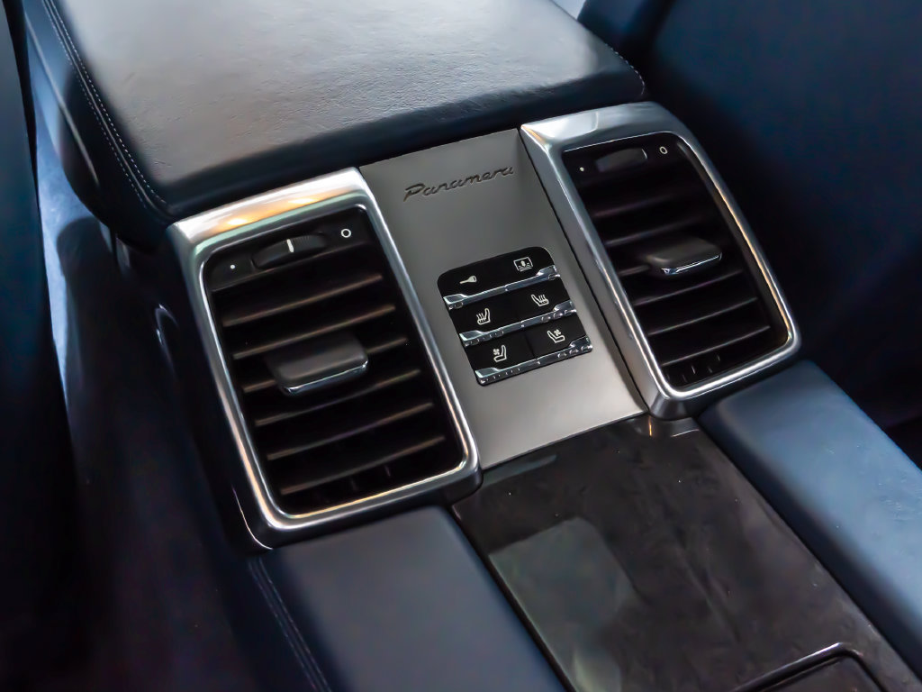 Used 2010 Porsche Panamera 4S AWD/4WD image 34