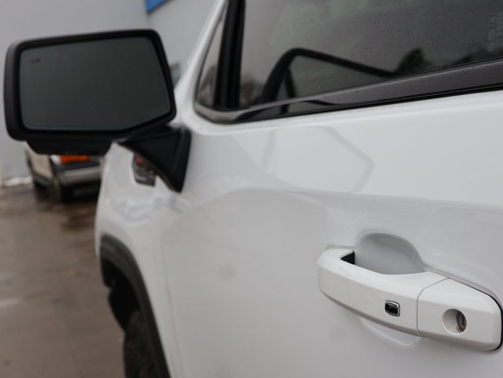 New 2025 GMC Sierra 1500 AT4X AWD/4WD image 11