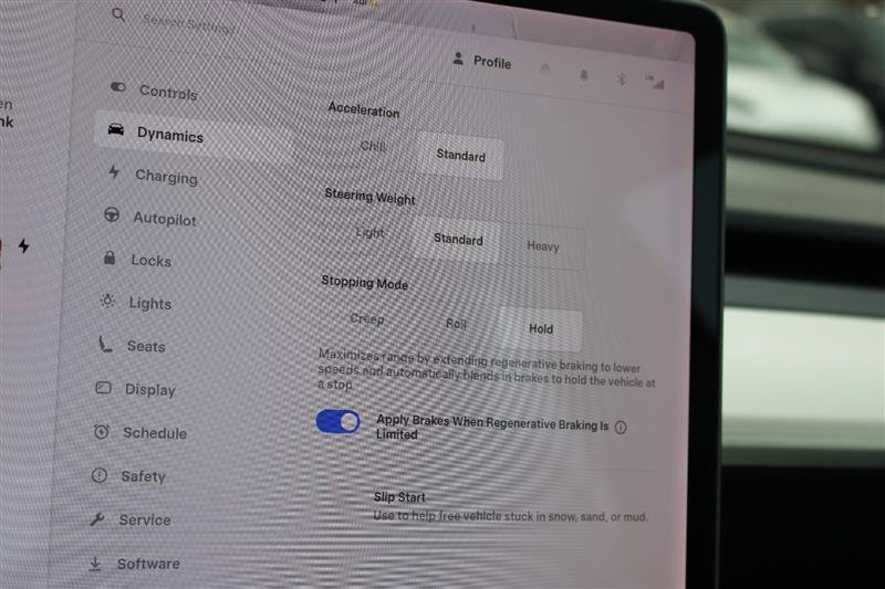 Used 2021 Tesla Model 3 Standard Range Plus image 15