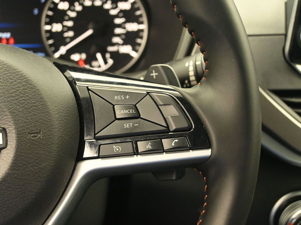 Used 2025 Nissan Altima 2.5 SR image 13