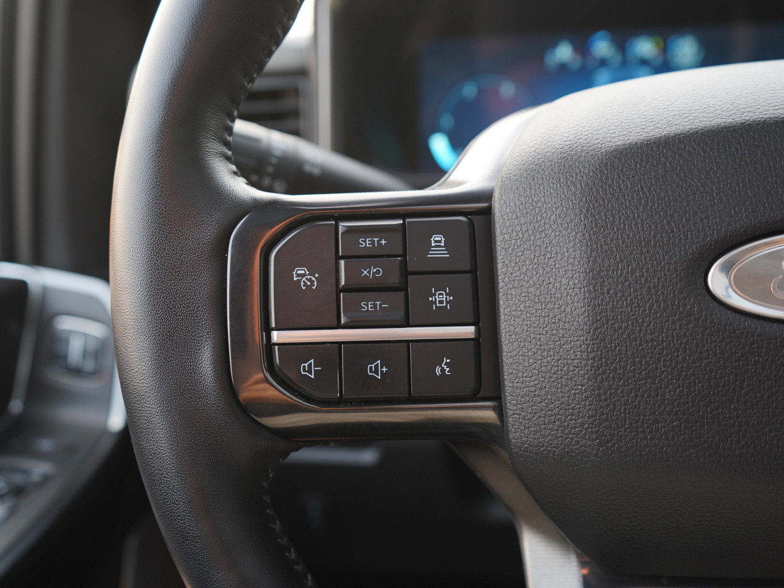 Used 2026 Ford F250 Platinum AWD/4WD image 26