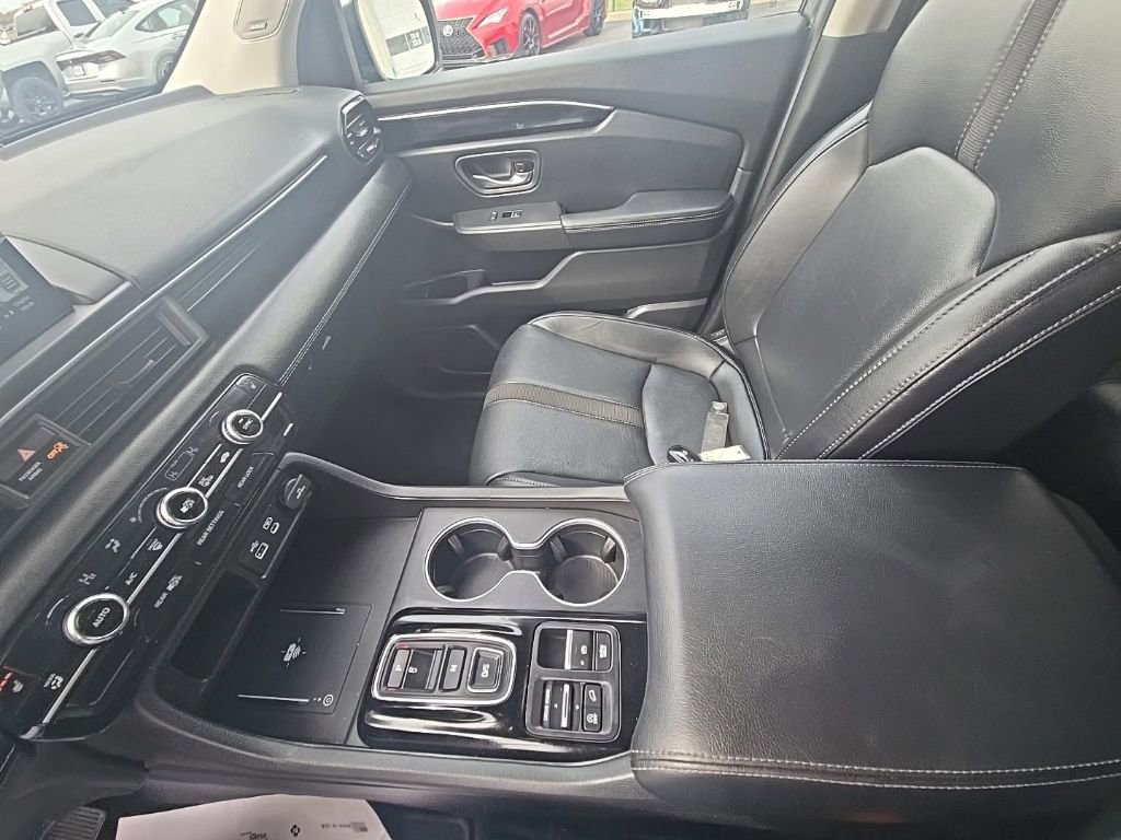 Used 2025 Honda Pilot Touring image 24