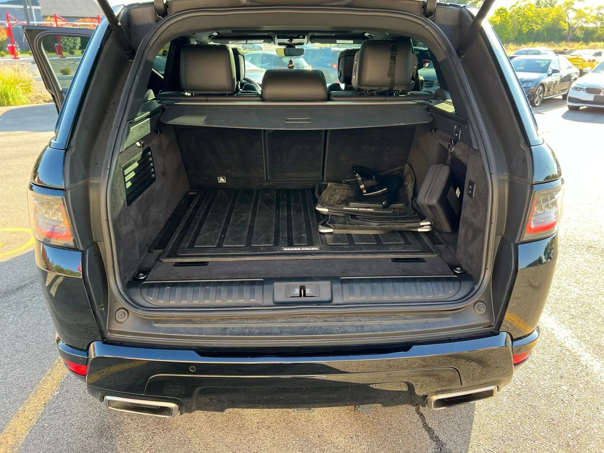 Used 2022 Land Rover Range Rover Sport HSE Silver Edition image 25