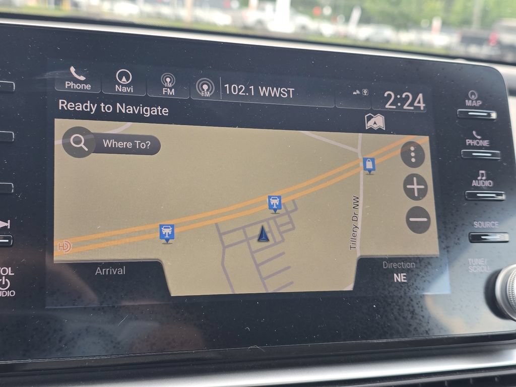 Used 2018 Honda Accord Touring image 18
