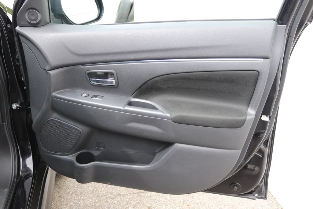Used 2023 Mitsubishi Outlander Sport SE AWD/4WD image 14