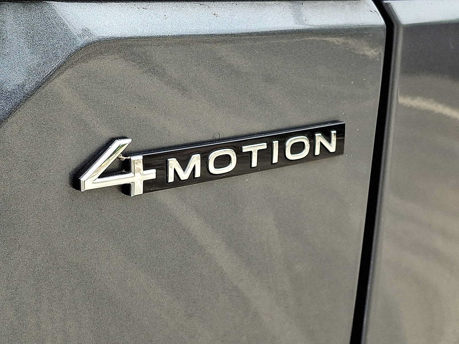 Used 2024 Volkswagen Atlas SEL AWD/4WD image 30