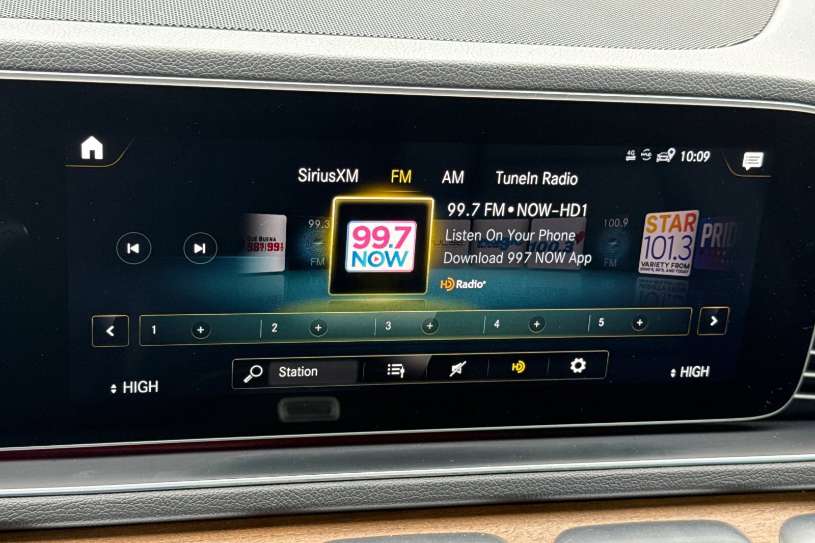 Used 2021 Mercedes-Benz GLE 350 4MATIC image 23