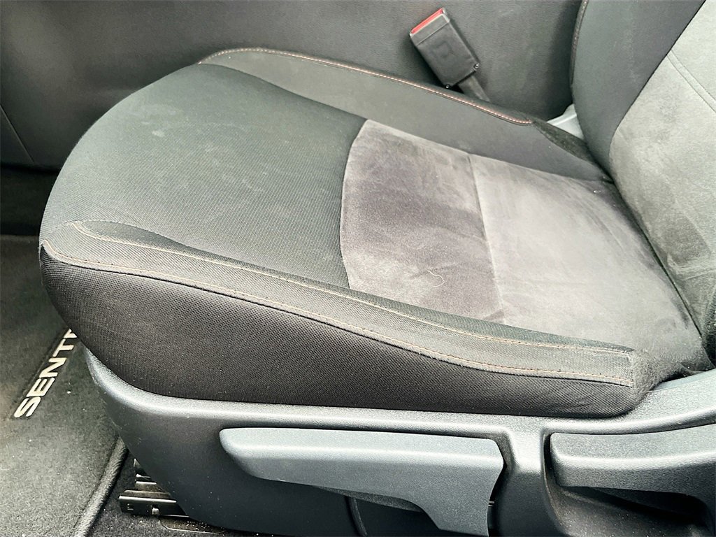 Used 2025 Nissan Sentra SR image 18