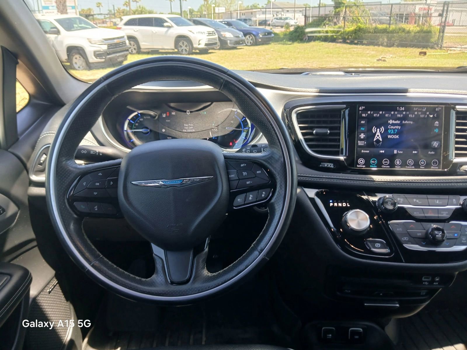 Used 2019 Chrysler Pacifica Limited w/ Advanced Safetytec Group FWD image 31