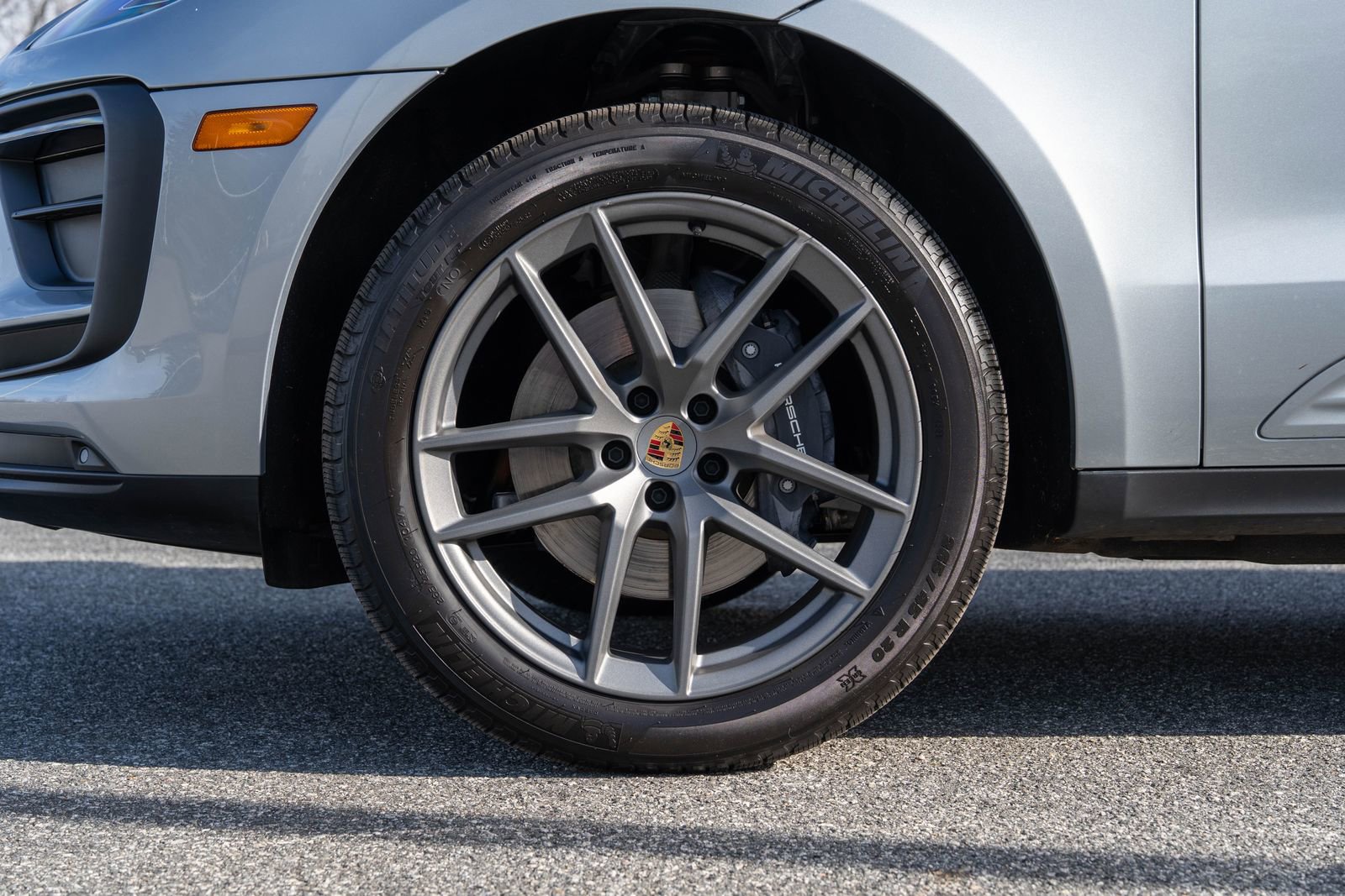 Certified 2025 Porsche Macan image 11