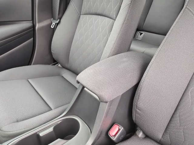 Used 2026 Toyota Corolla LE FWD image 21