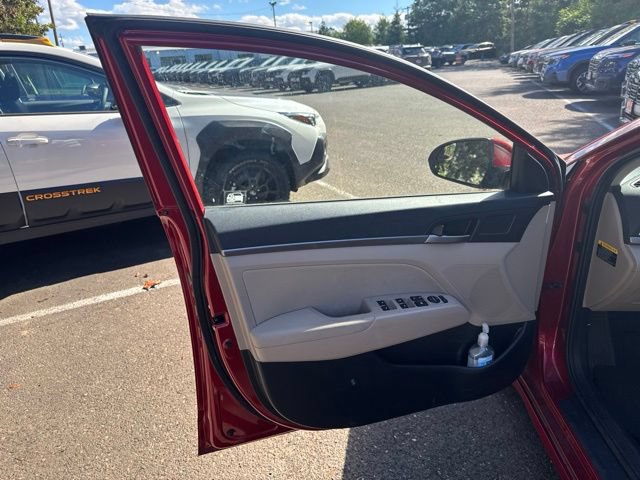 Used 2017 Hyundai Elantra SE FWD image 29