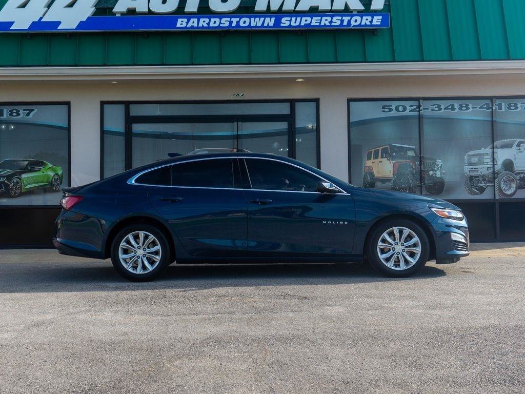 Used 2019 Chevrolet Malibu LT FWD image 2