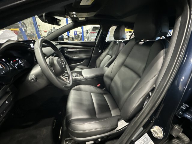 Used 2023 MAZDA MAZDA3 s FWD image 17