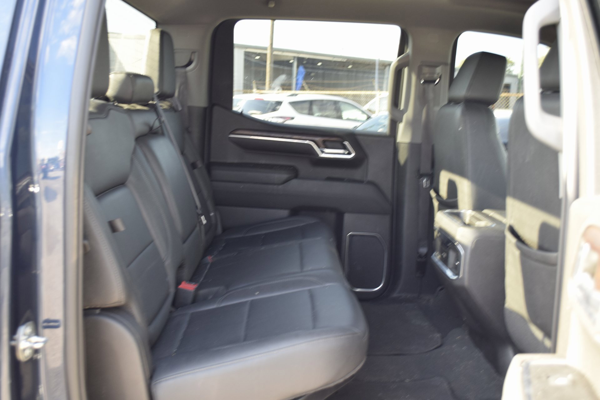 Used 2022 GMC Sierra 1500 SLT w/ SLT Convenience Package image 22