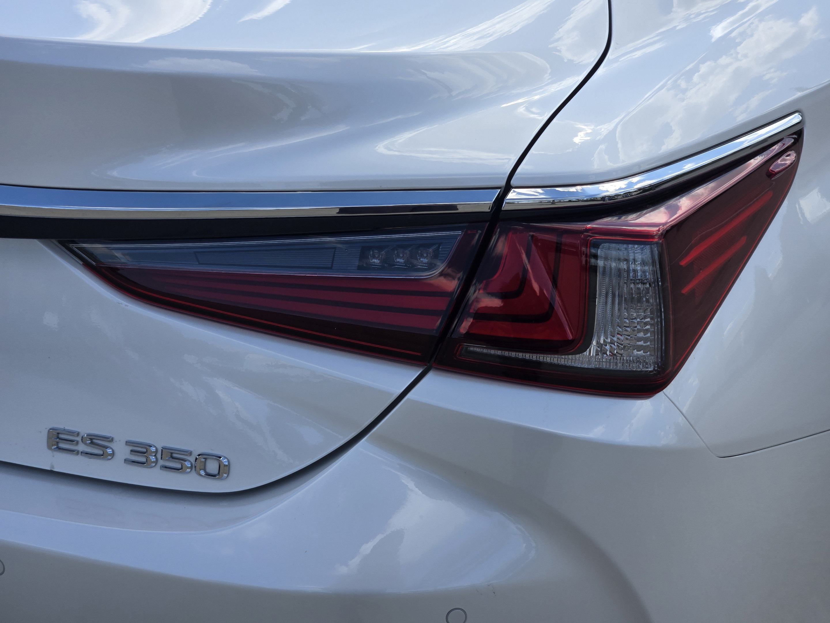 Certified 2025 Lexus ES 350 w/ Premium Package FWD image 38