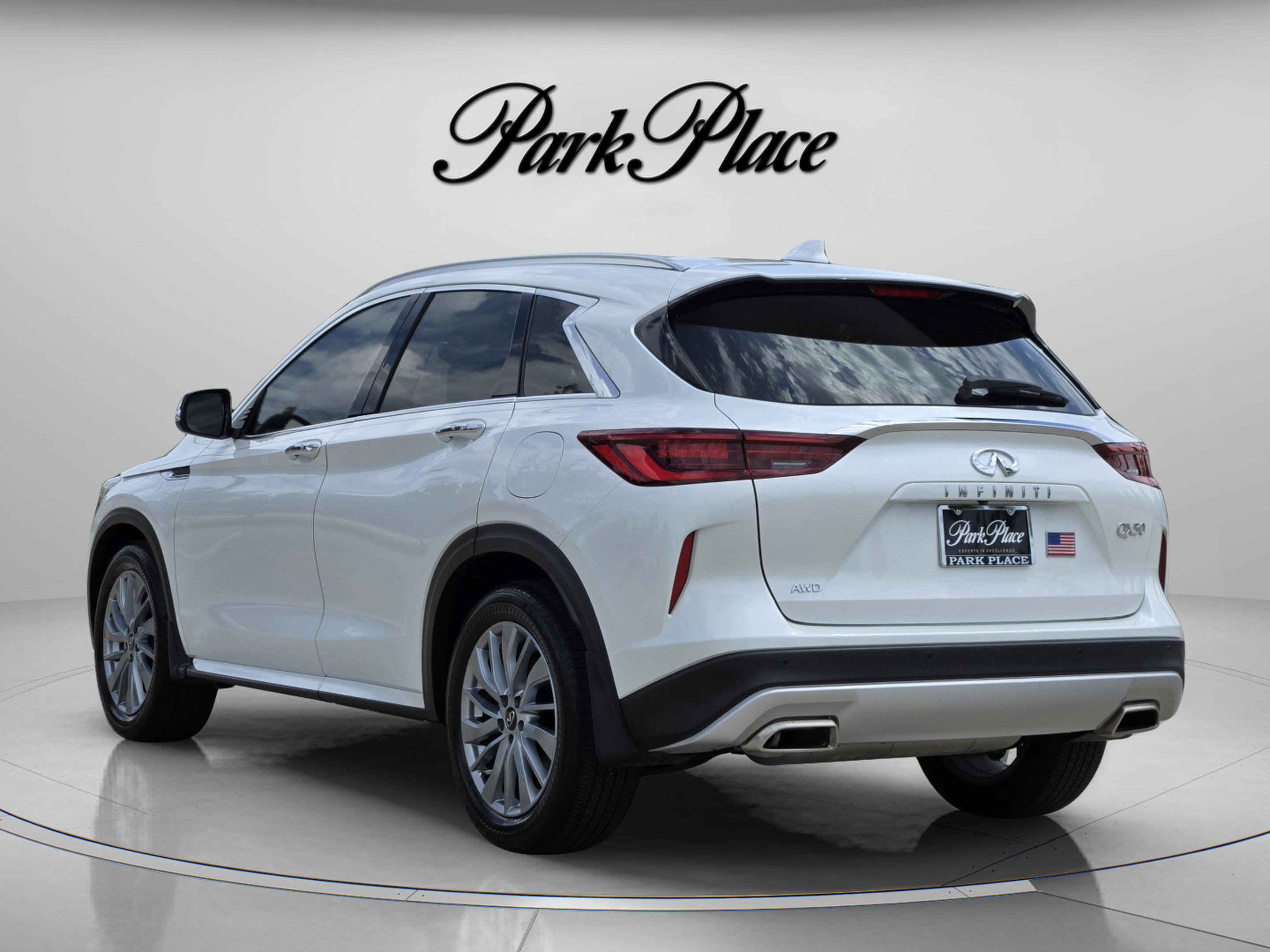 Used 2025 INFINITI QX50 Luxe AWD/4WD image 3