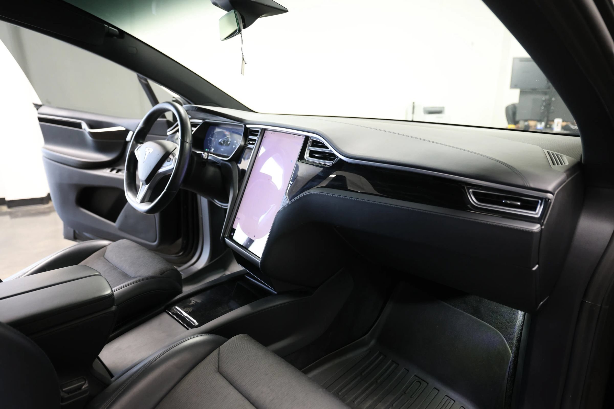 Used 2017 Tesla Model X P100D AWD/4WD image 39