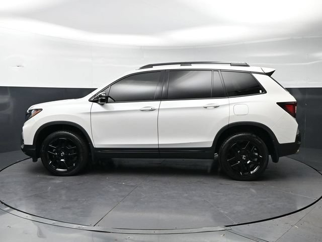 Used 2024 Honda Passport Black Edition image 4