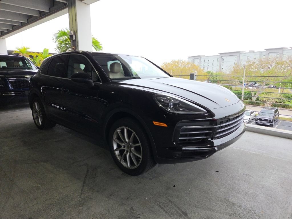 Used 2019 Porsche Cayenne Base image 1